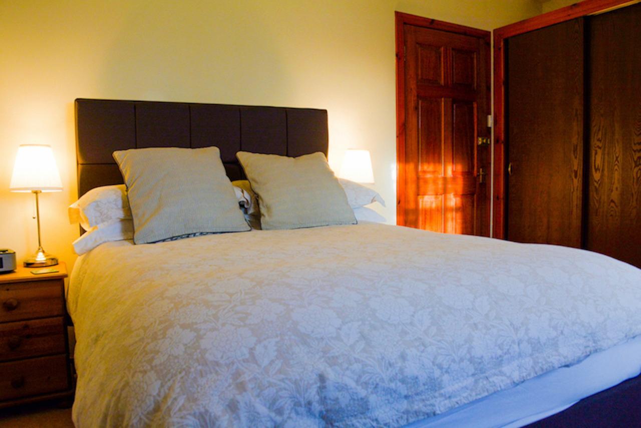 Clarke Cottage Guest House Ντανφέρμλιν Εξωτερικό φωτογραφία