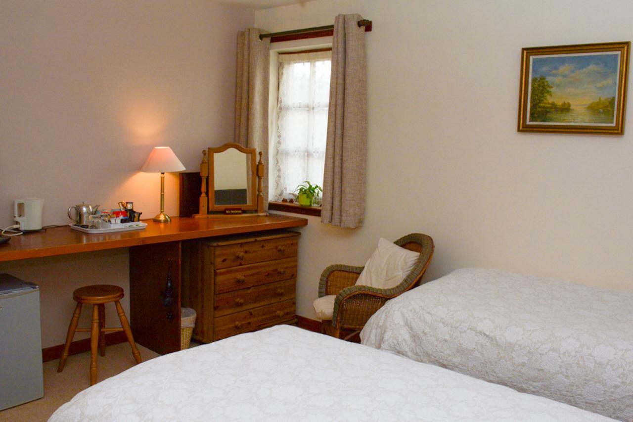 Clarke Cottage Guest House Ντανφέρμλιν Εξωτερικό φωτογραφία